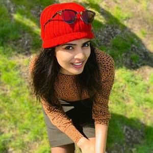 Meet your Posher, Abinaya